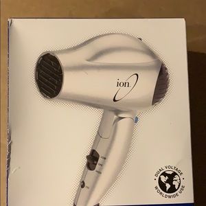 Ion 1875 conditioning ionic travel hair dryer